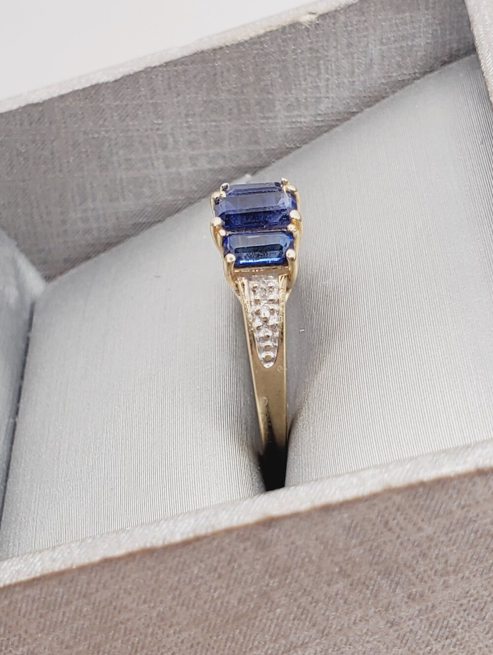 10k Solid Yellow Gold Ring with Three Blue Sapphire Radiant Cut Stones - Picture 3 of 11